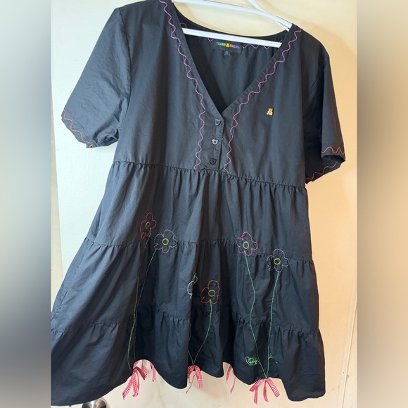 Teddy Fresh Dresses & Skirts - Teddy Fresh Black Embroidered Babydoll Dress XL Floral Bear Buttons